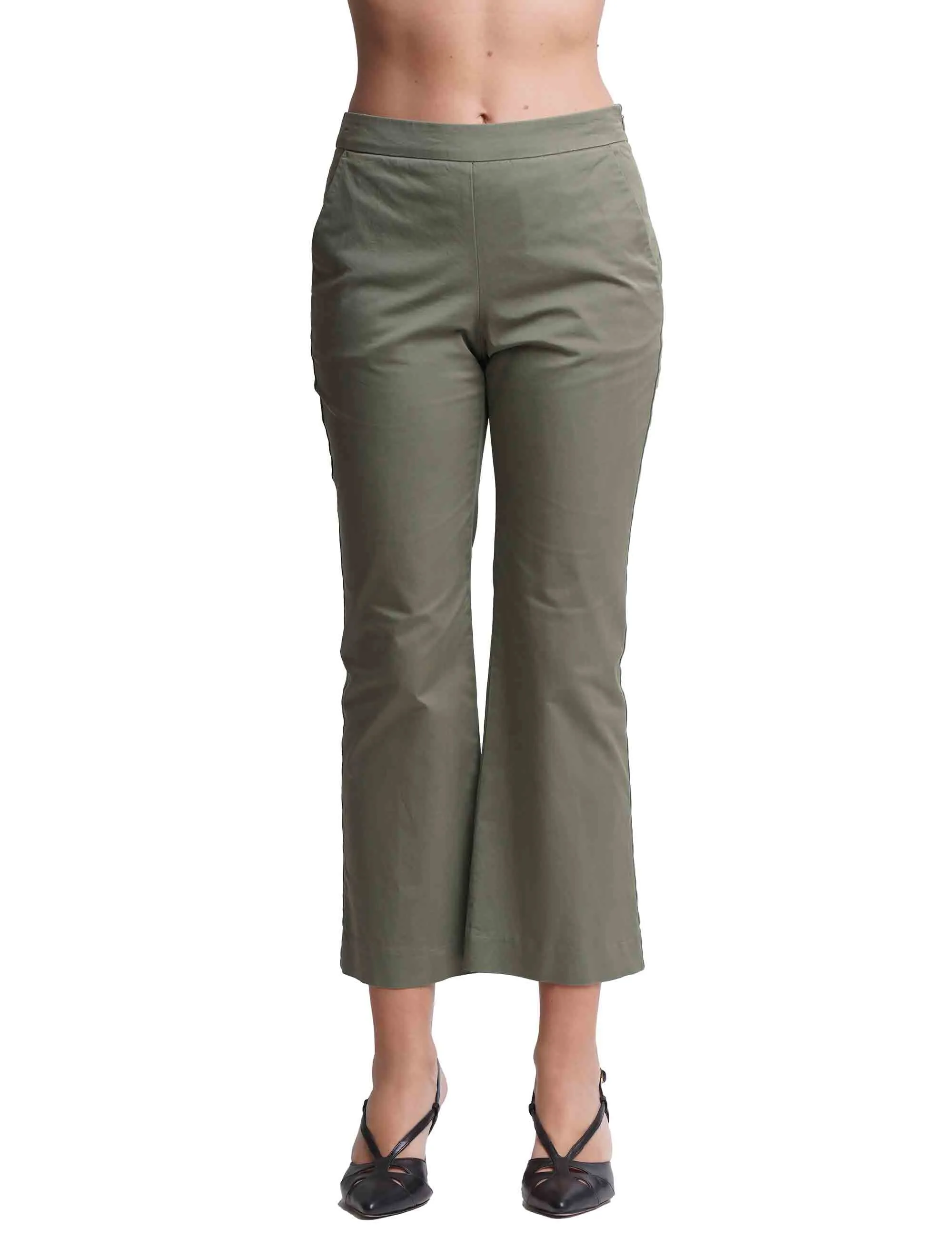 Pantaloni donna Precious in cotone verde con gamba svasata al fondo